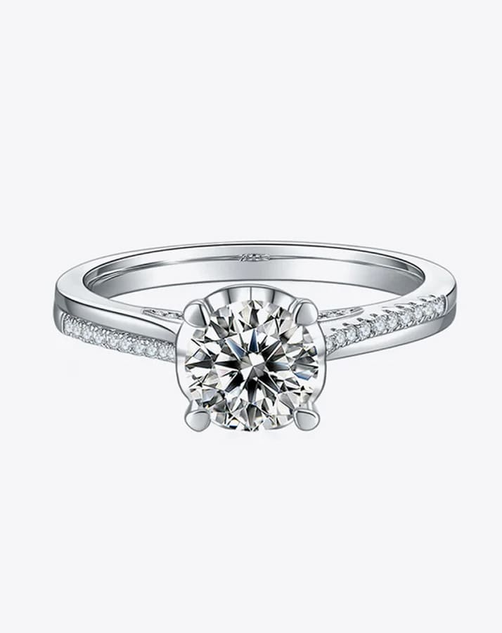 Small Earrings In Gold with Diamond